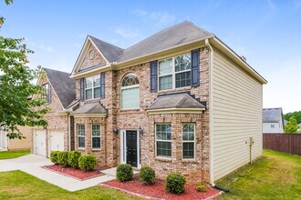 3935 Margaux Dr in Atlanta, GA - Building Photo - Building Photo