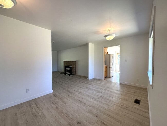 1302 12th St NE in Auburn, WA - Building Photo - Building Photo