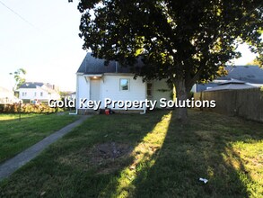 2223 Chase St in Anderson, IN - Building Photo - Building Photo