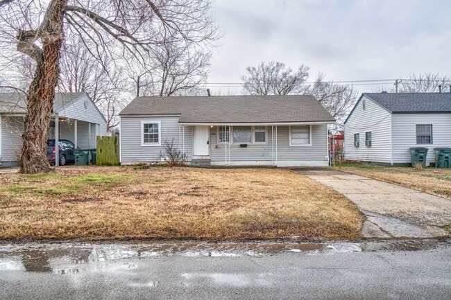 3900 Mallard Dr