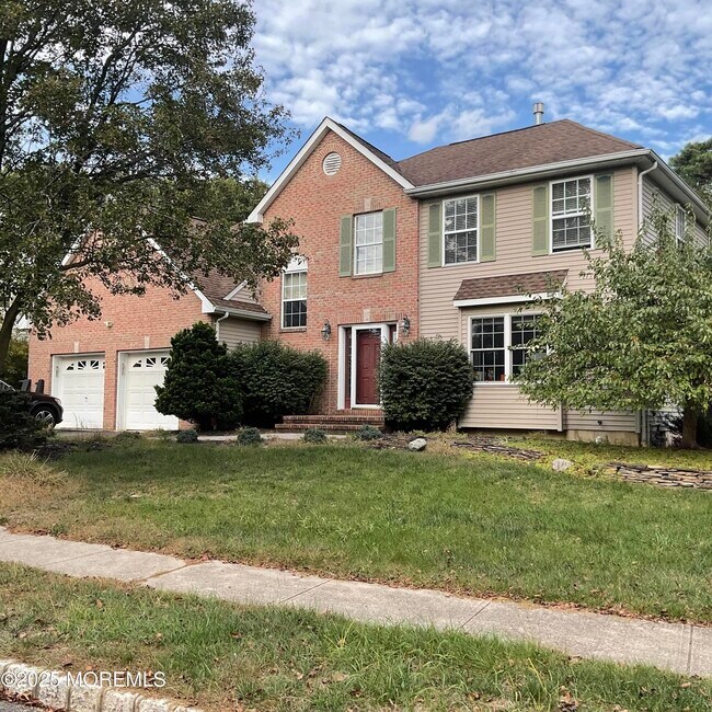 32 Sarah Ln in Howell, NJ - Building Photo - Building Photo