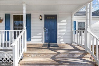 7329 Fleetwood Ct in Warrenton, VA - Building Photo - Building Photo