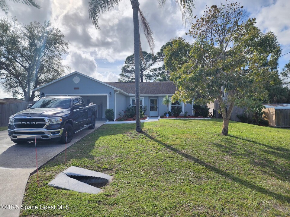 6760 Benson Ave in Cocoa, FL - Building Photo