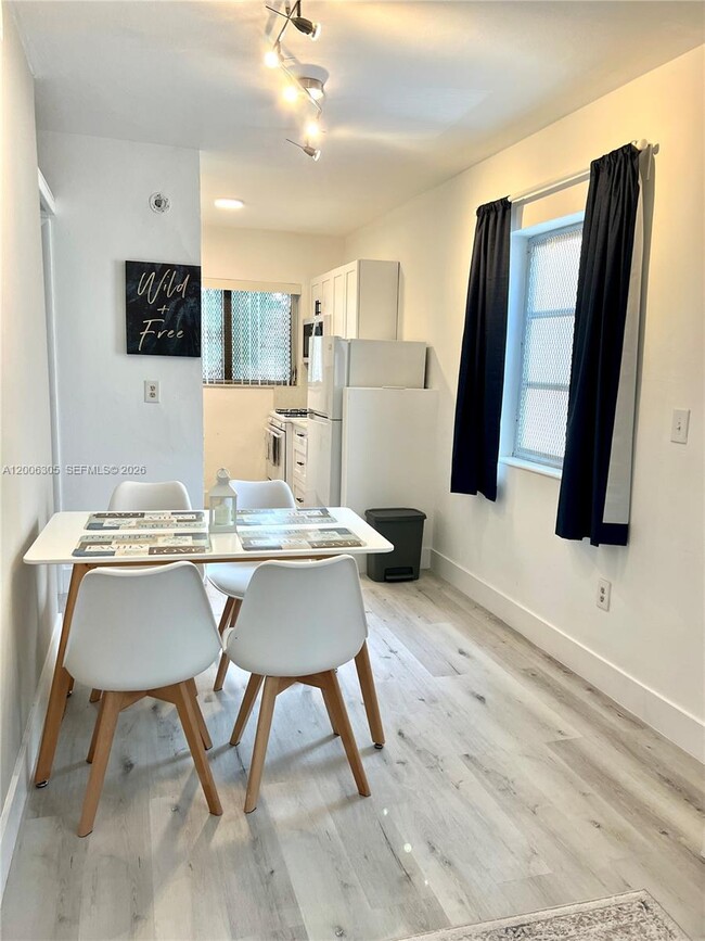 825 Euclid Ave in Miami Beach, FL - Building Photo - Building Photo
