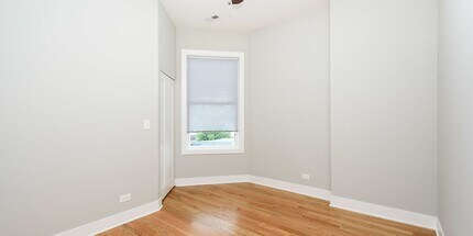 2125 W Chicago Ave in Chicago, IL - Building Photo - Building Photo