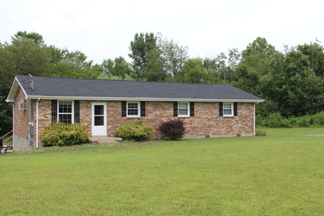 property at 2121 Bracey Cir