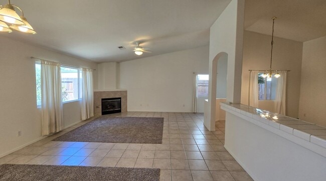 12306 Adirondack Ave in Bakersfield, CA - Building Photo - Building Photo