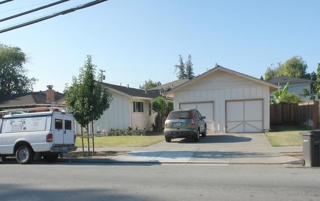 160-162 Budd Ave in Campbell, CA - Foto de edificio - Building Photo