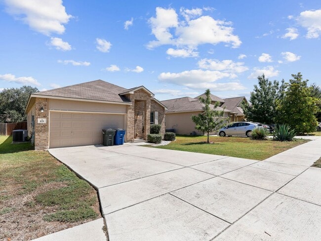 819 Highland Vista in New Braunfels, TX - Building Photo - Building Photo