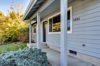 2881 Norkenzie Rd in Eugene, OR - Building Photo - Building Photo