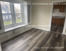 12210 Kinsman Rd in Cleveland, OH - Foto de edificio - Building Photo