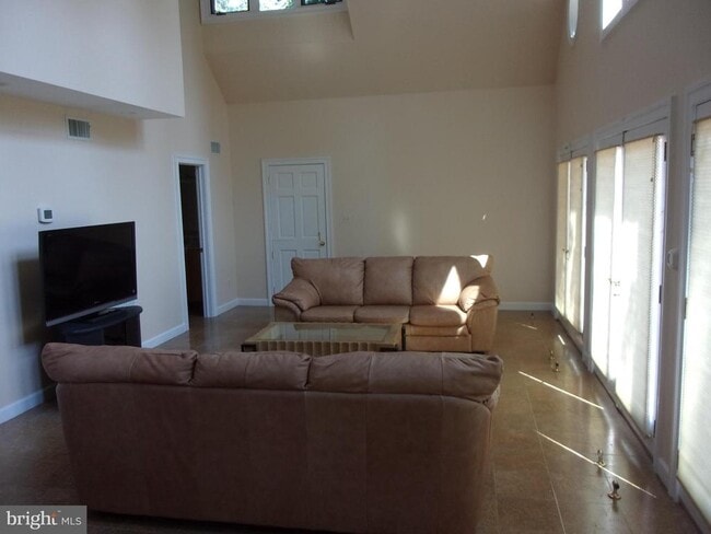 7806 Glenhaven Ct in McLean, VA - Building Photo - Building Photo