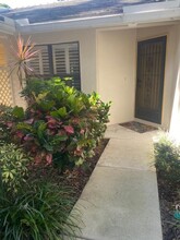 207 Southampton Dr in Venice, FL - Building Photo - Building Photo