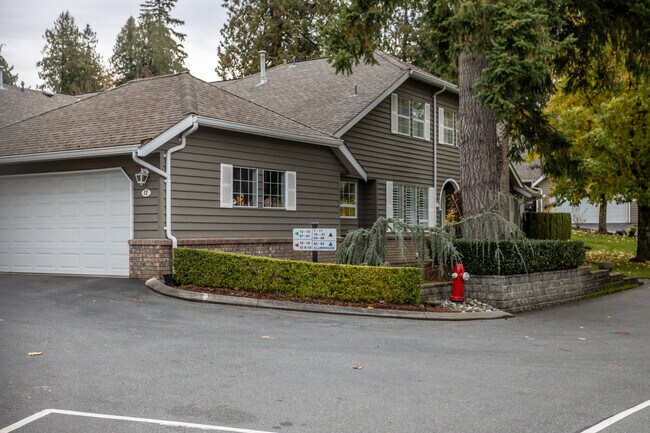 Cedar Crest in Langley, BC - Building Photo - Building Photo