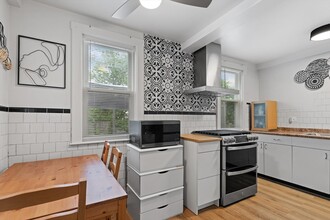 39 Grandfield St in Dedham, MA - Building Photo - Building Photo