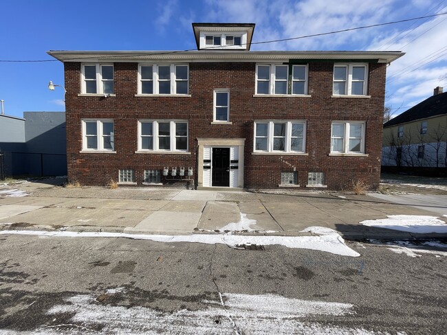 3548 Saint Clair St, Unit 1 in Detroit, MI - Building Photo - Building Photo