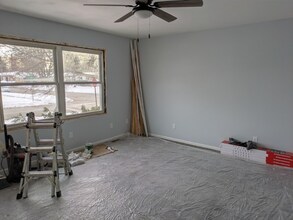 201 Chamberlain Dr in Dekalb, IL - Building Photo - Building Photo