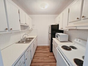 8075 112th St N in Seminole, FL - Building Photo - Building Photo