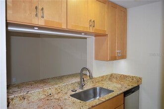 4028 Crockers Lake Blvd, Unit 717 in Sarasota, FL - Building Photo - Building Photo