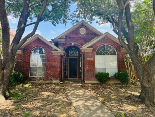 property at 6513 White Oak Dr
