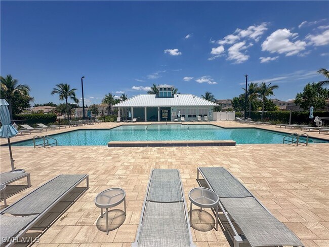 property at 4551 Arboretum Cir