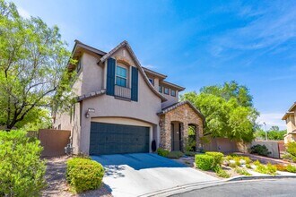 1053 Oak Fair St in Las Vegas, NV - Building Photo - Building Photo