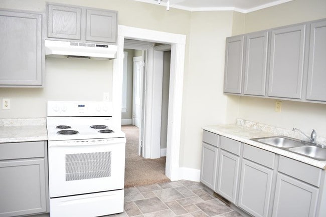 1802 12th St, Unit Upstairs