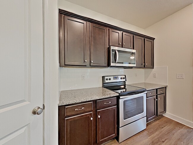 7918 Stumble Journey Ln in Tampa, FL - Foto de edificio - Building Photo