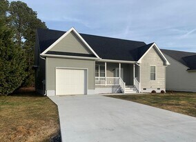 37287 Long Boat Ct in Greenbackville, VA - Building Photo