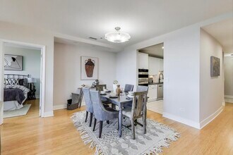 330 S Michigan Ave in Chicago, IL - Building Photo - Building Photo