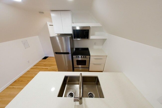 59 Olive Ct in Iowa City, IA - Building Photo - Building Photo