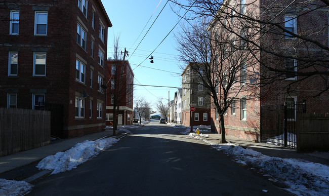 29 Perkins St in Salem, MA - Building Photo - Building Photo