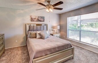 Marabella Apartments in Tyler, TX - Foto de edificio - Building Photo