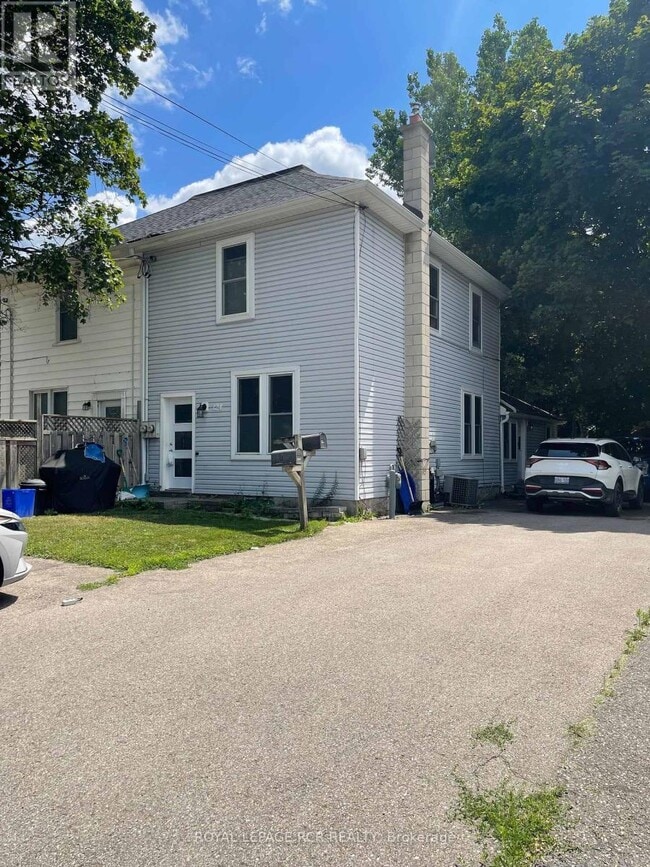 property at 124 Poplar Ave
