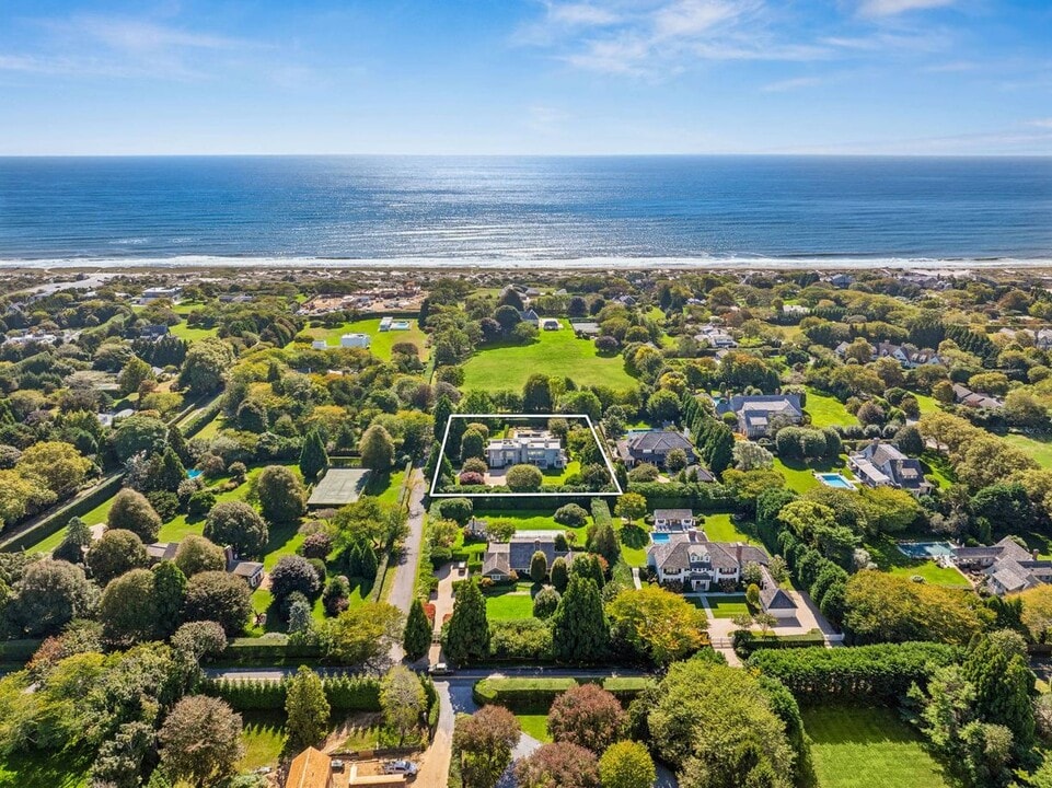 8 Heller Ln in East Hampton, NY - Foto de edificio