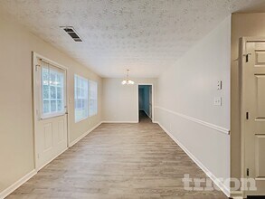 1124 Patriot Cir in Mcdonough, GA - Foto de edificio - Building Photo