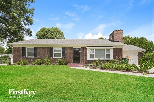 8507 Beechbrooke Rd in Mint Hill, NC - Building Photo - Building Photo