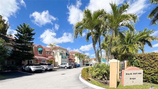17360 NW 69th Ct in Hialeah, FL - Building Photo - Building Photo
