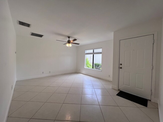 11871 Sturbridge Ln in Wellington, FL - Building Photo - Building Photo