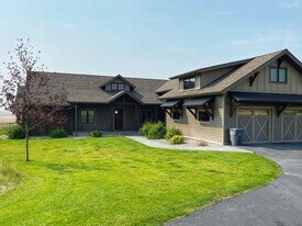 128 Oryx Cir in Belgrade, MT - Building Photo