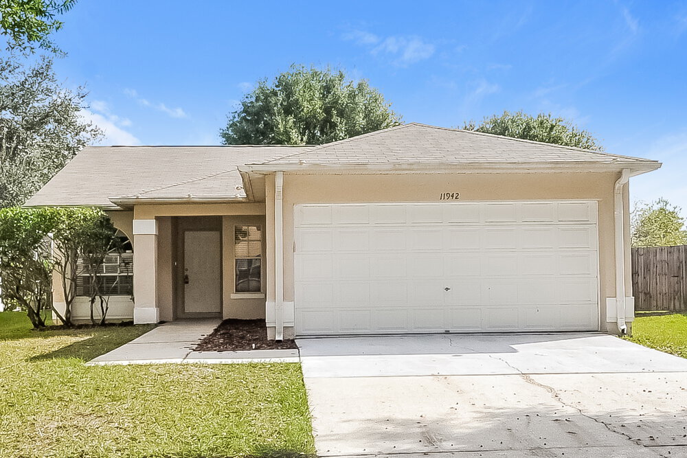 11942 Lark Song Loop in Riverview, FL - Foto de edificio