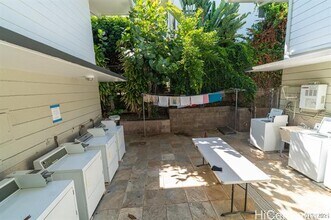 3810 Leahi Ave in Honolulu, HI - Building Photo - Building Photo