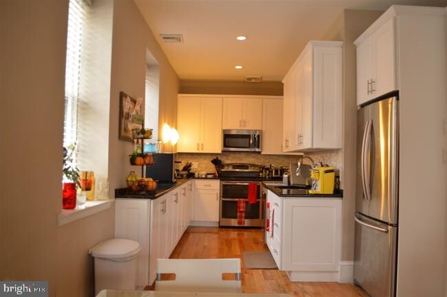 300 Lombard St in Philadelphia, PA - Building Photo - Building Photo