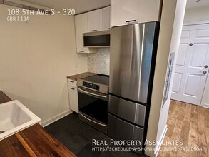 108 5th Ave S in Seattle, WA - Building Photo - Building Photo
