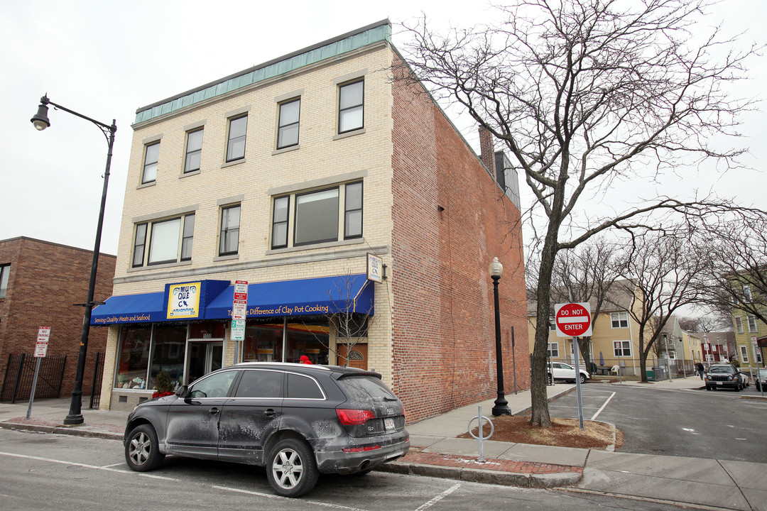 1008 Cambridge St in Cambridge, MA - Building Photo