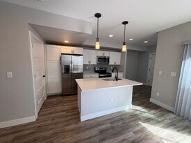 1366 Knox Ct in Denver, CO - Building Photo