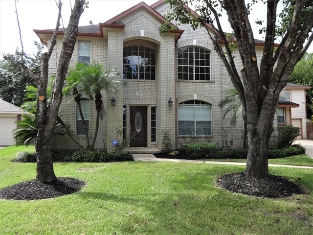 property at 2304 Evergreen Dr