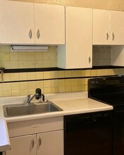 5850 Douglas St in Pittsburgh, PA - Building Photo - Building Photo