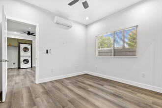6519 Coldwater Canyon Ave in Los Angeles, CA - Building Photo - Building Photo