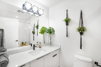 6138-6128 128 St in Surrey, BC - Building Photo - Building Photo